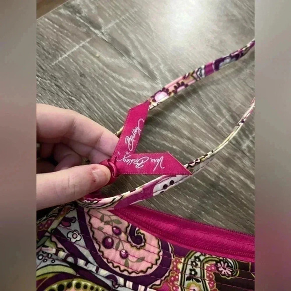 Vera Bradley Sm Pink Floral On The Go Shoulder Bag Adjustable Handbag Crossbody - Picture 4 of 4